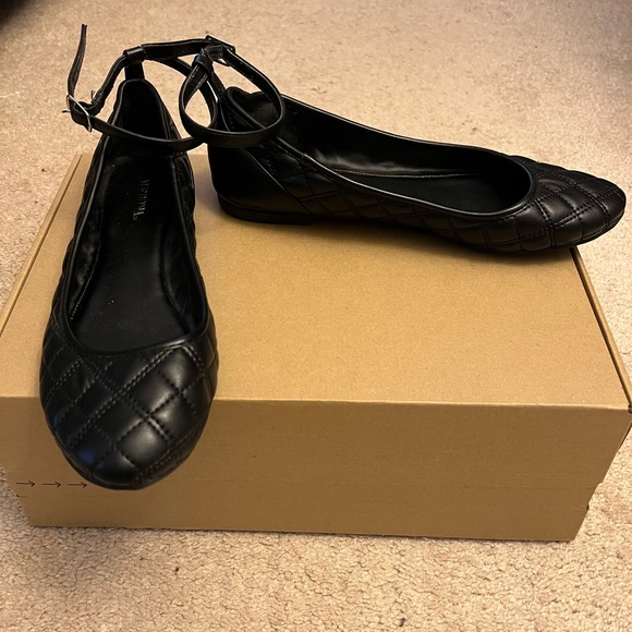 Merona Black flats, size 9 - Picture 2 of 4